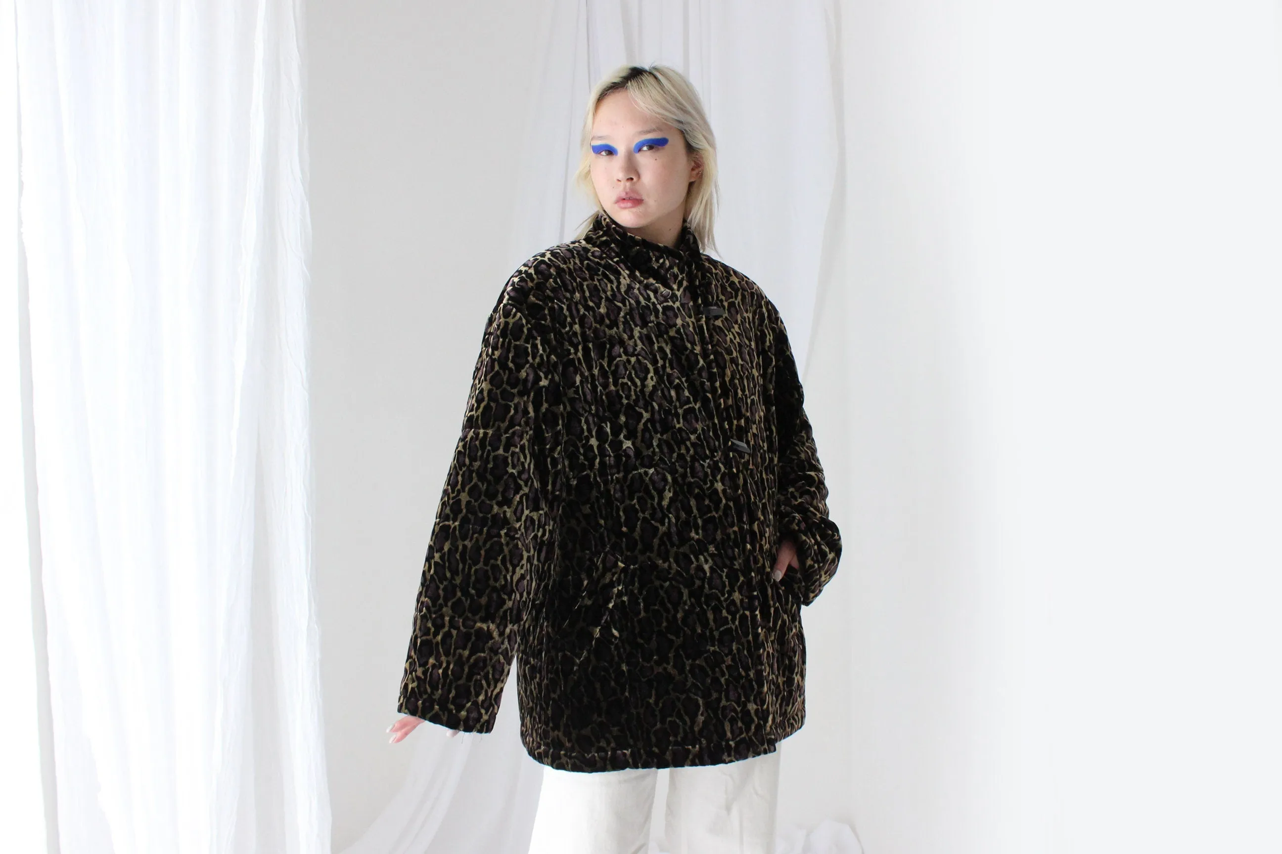 80s PURE SILK VELVET Quilted Puffer Coat in Leopard Print