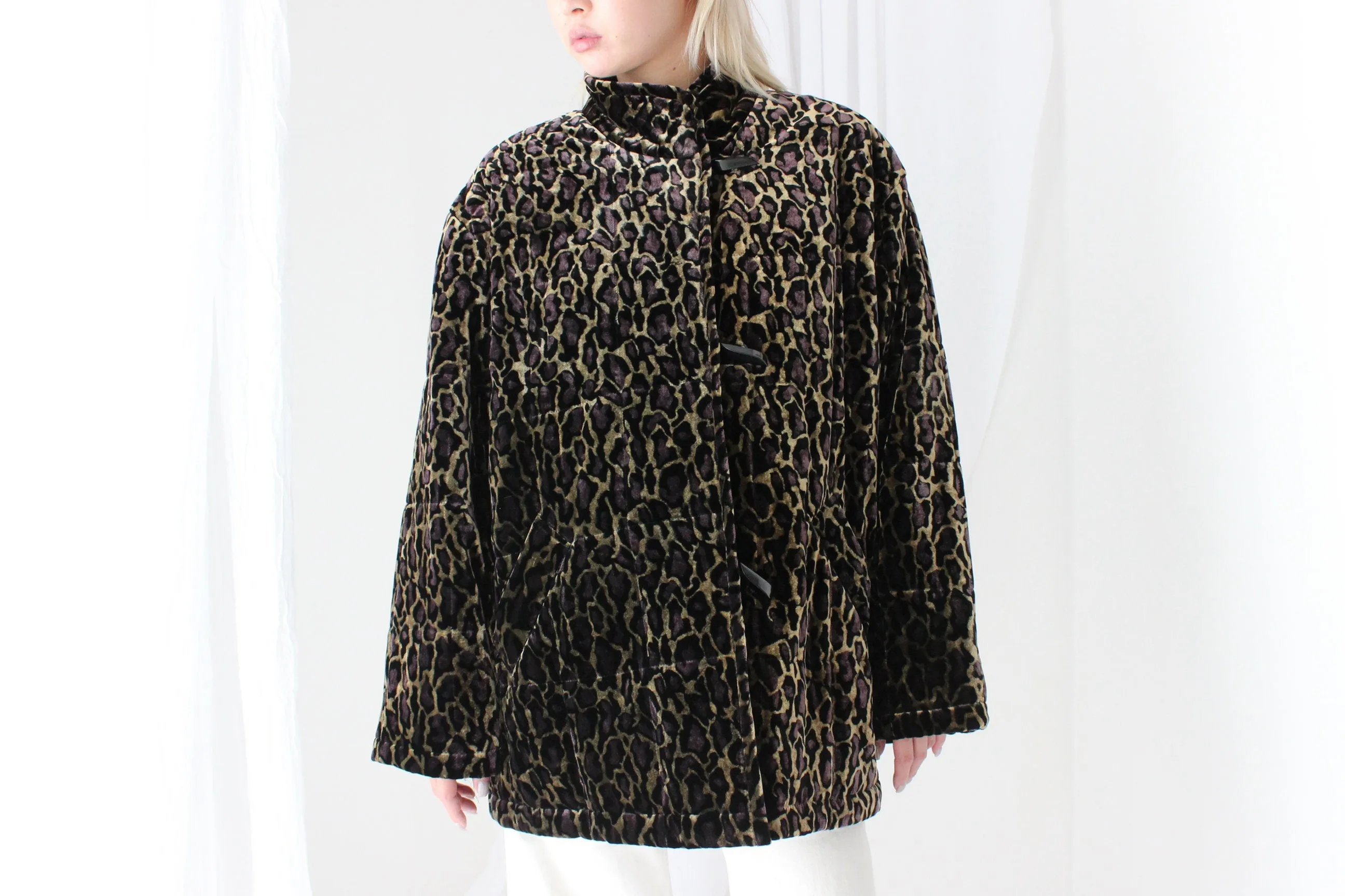 80s PURE SILK VELVET Quilted Puffer Coat in Leopard Print