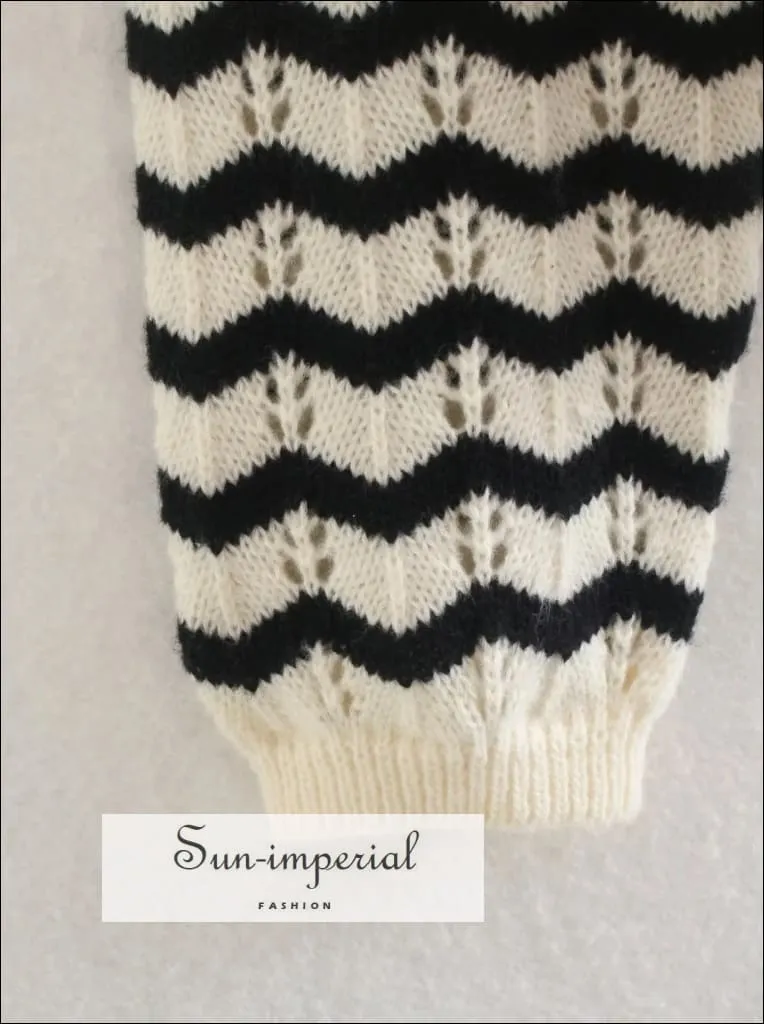 Women White with Black Zig Zag Print Knitted Cardigan Single Breasted Sweater